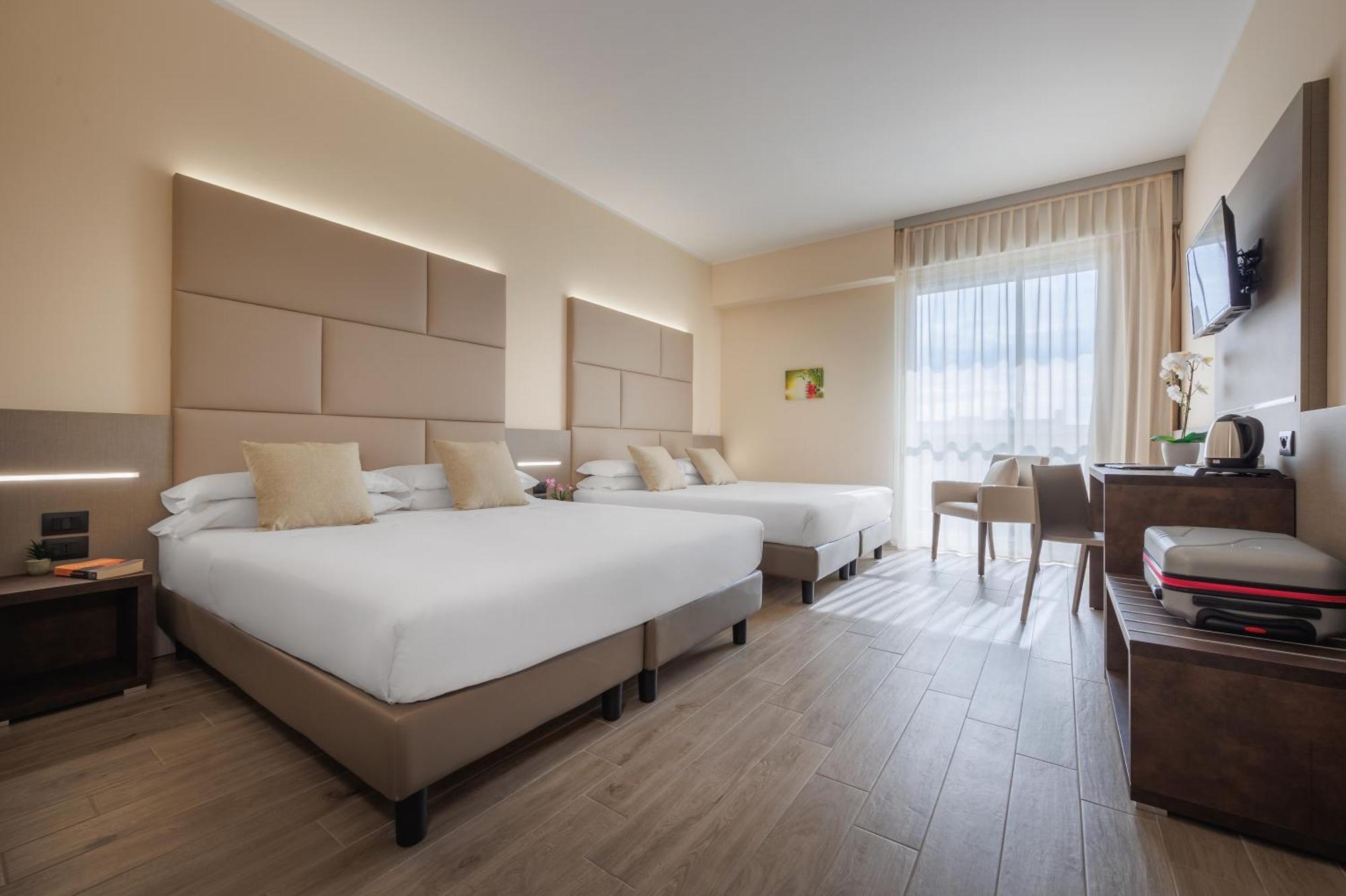 Jr Gate 7 Bologna Hotel 4*